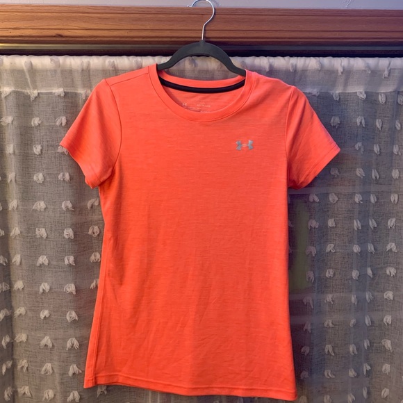 3 Under Armour short sleeve tees - Picture 3 of 5